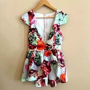 PARADISCO Floral Cap Sleeve Statement Top w/ peplum hem